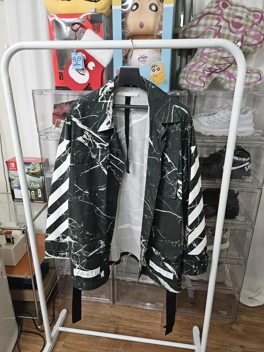 Off-White Marble Jacket M