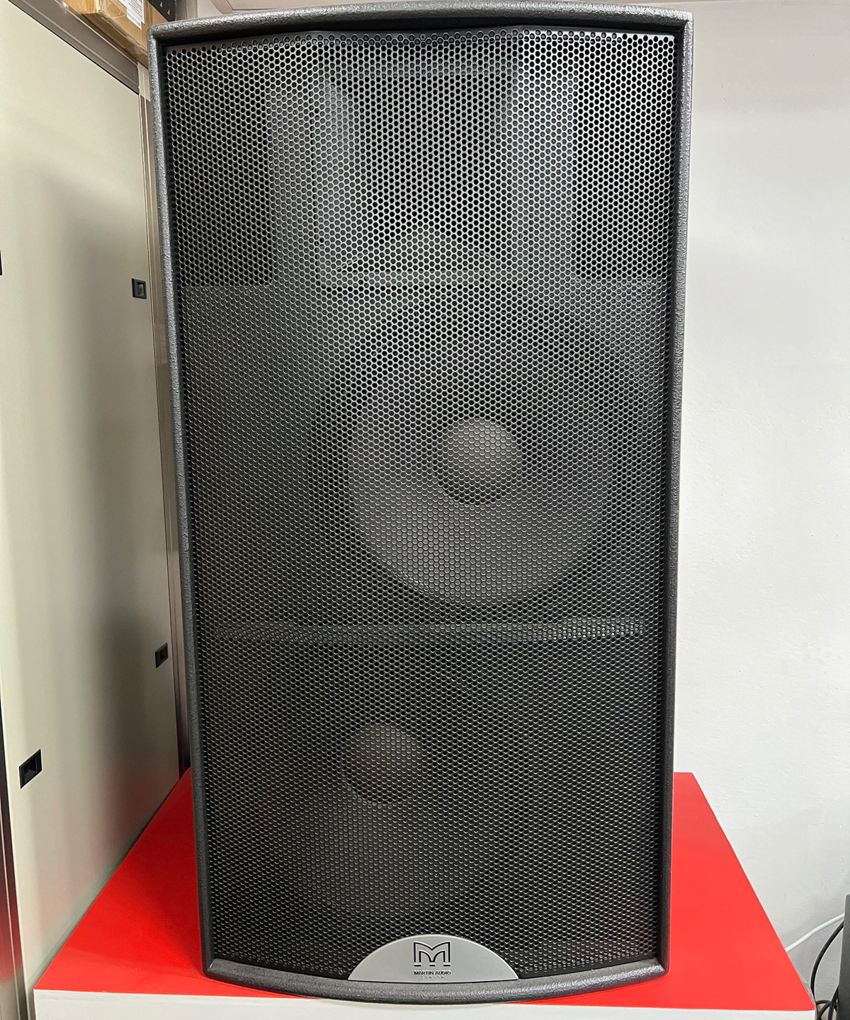 Martin Audio F215 스피커 판매합니다.