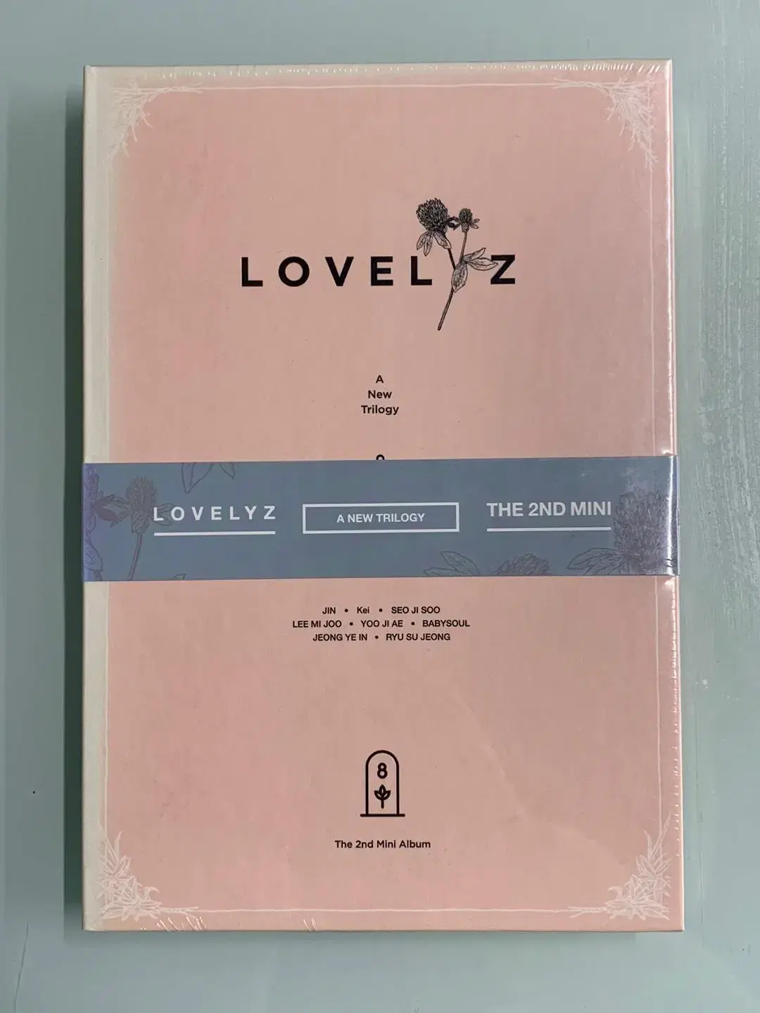 New, unsealed lovelyz lovelyz mini vol 2 a new trilogy