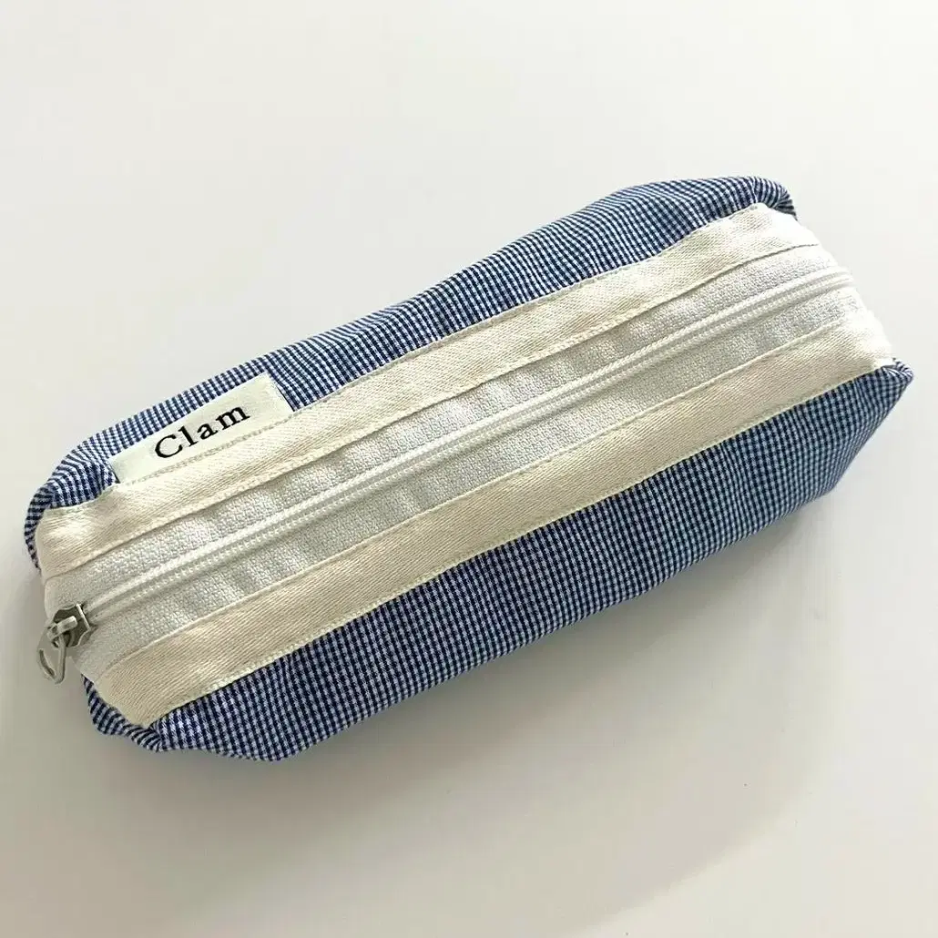 Clam pencil case #클램필통,#clam필통 on Bunjang Global Site.