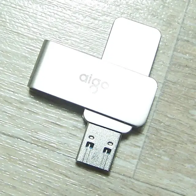 Aigo 32GB USB 3.0 메모리 (재고 1개)