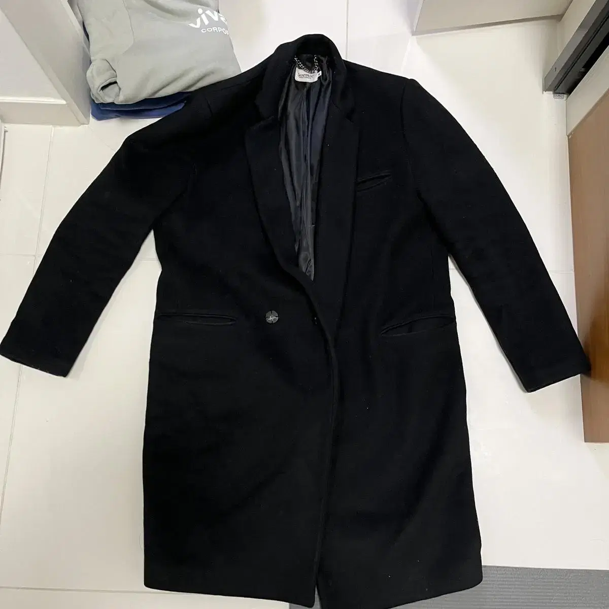 Saintpaul Single Coat M sells