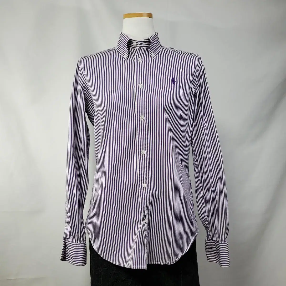 (CV575) Women's M-L Polo Ralph Lauren shirt. Polo