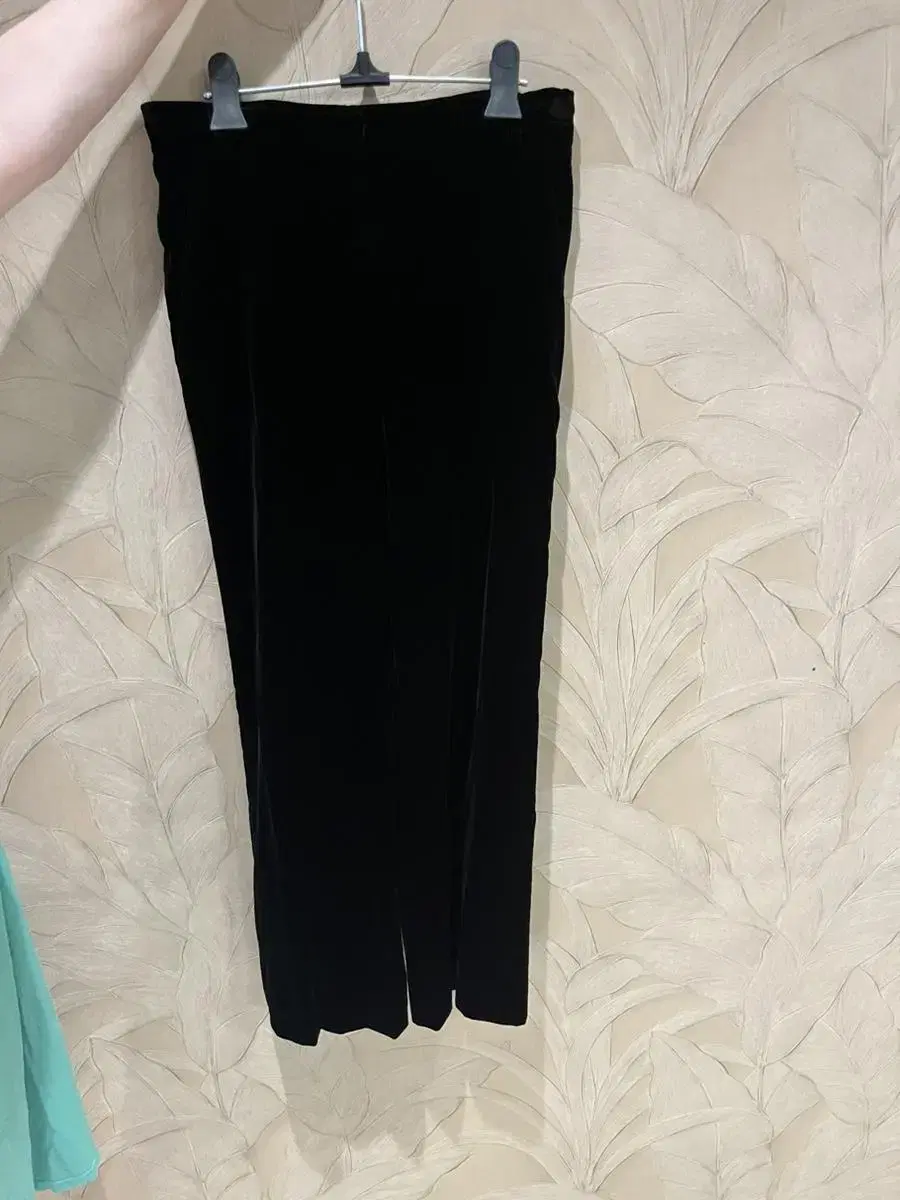 I'm selling my Zigot velvet pants.