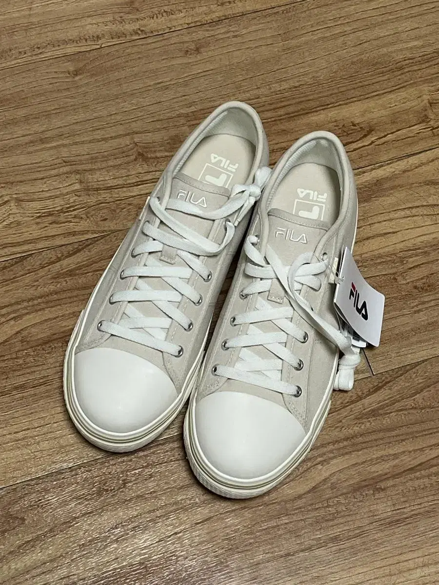 [New] Wheela Beige Sneakers 270