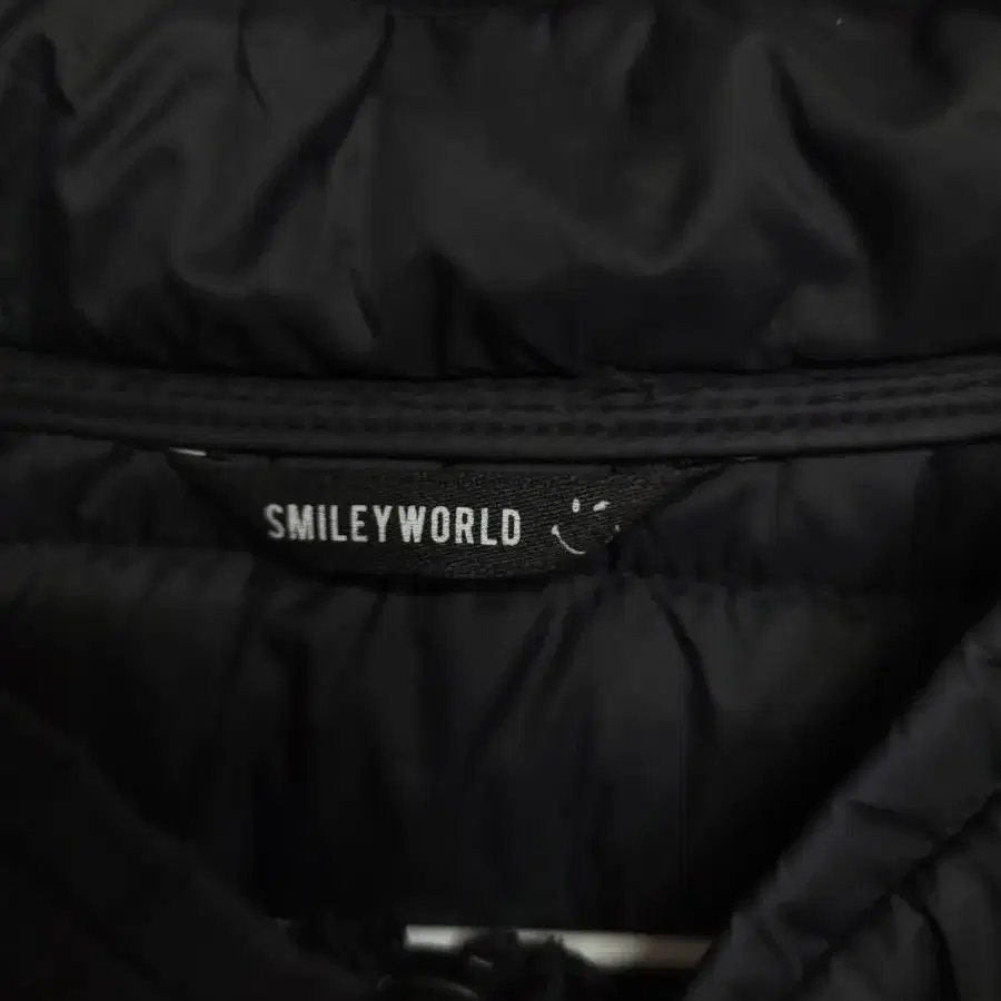 Smiley world 다운 초경량 패딩100