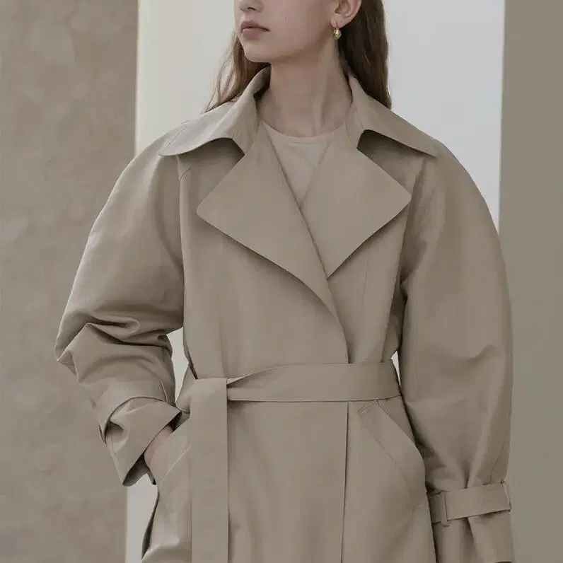 TILLIDIE Romantic trench coat in Beige