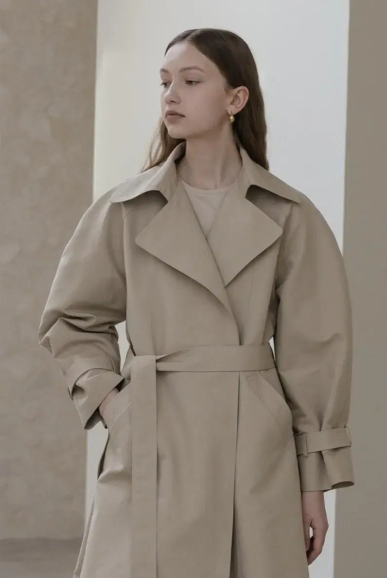 TILLIDIE Romantic trench coat in Beige