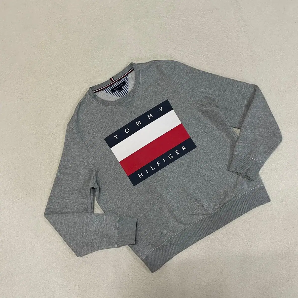 M Tommy Hilfiger Round Brushed B.755