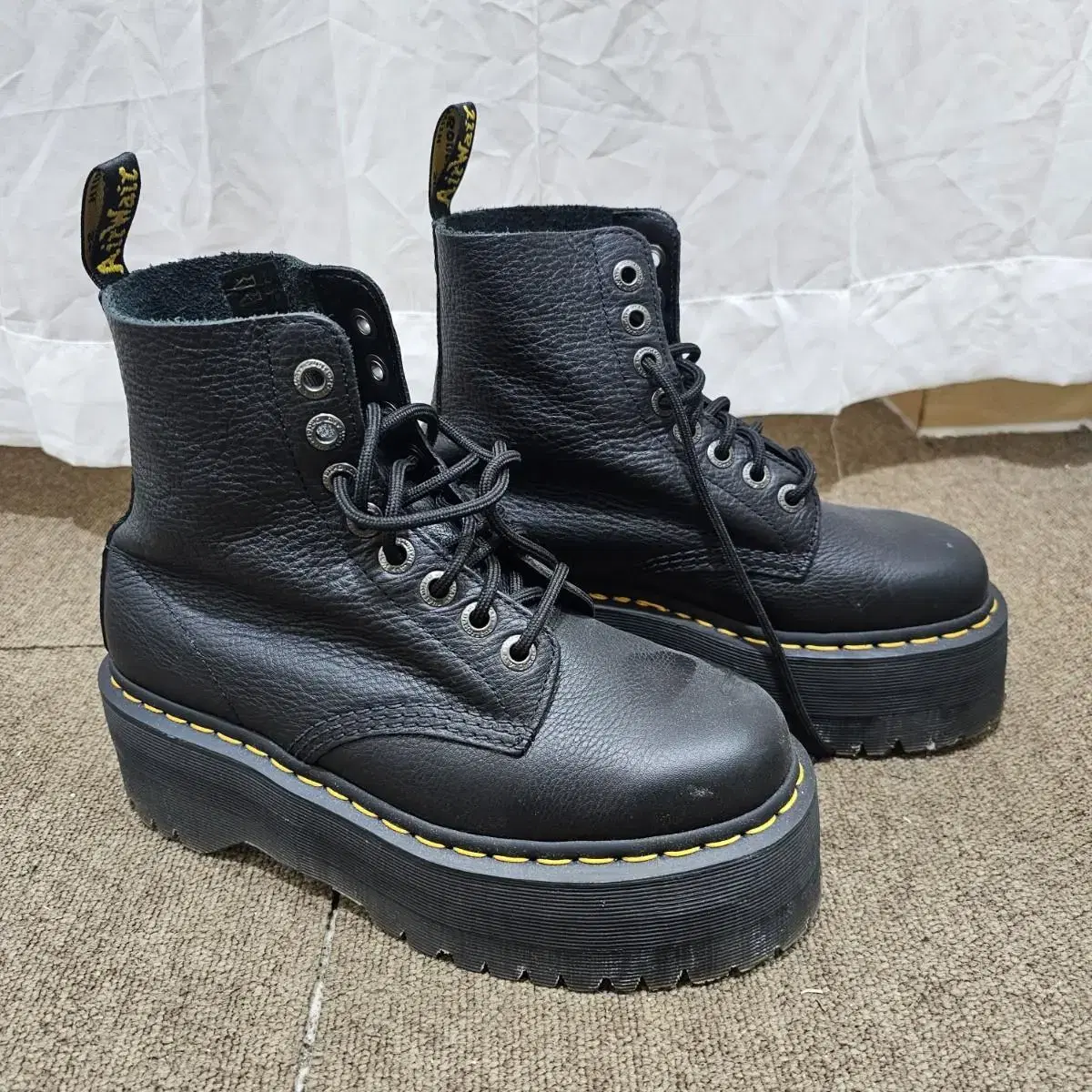 Dr. Martens 1460 Pascal Max