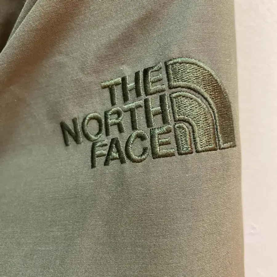 노스페이스 North Face 야상 오리털 패딩