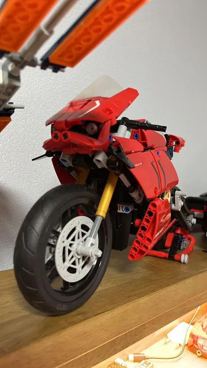 Sell Dugati (Ducati) LEGOs