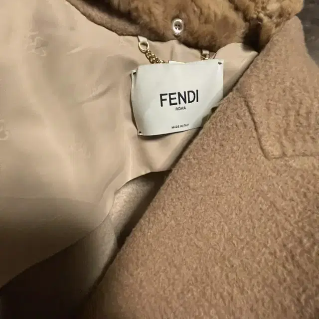 Fendi 펜디 밍크 털부착 카멜헤어 투톤코트 미착용