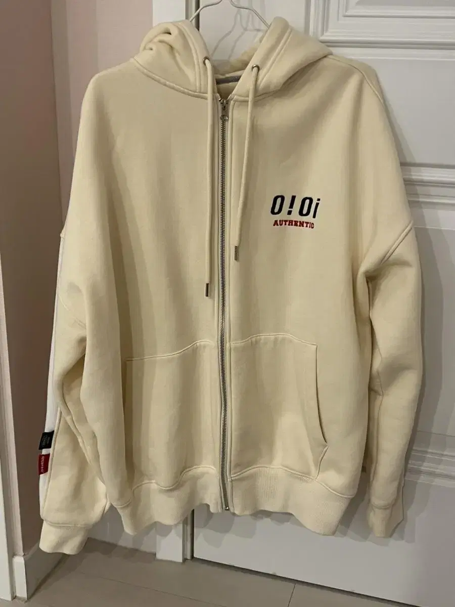 O.I.O.I 5252 Beige Hooded Zip-Up