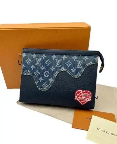 Louis Vuitton Nigo Pochette Boyage MM Clutch