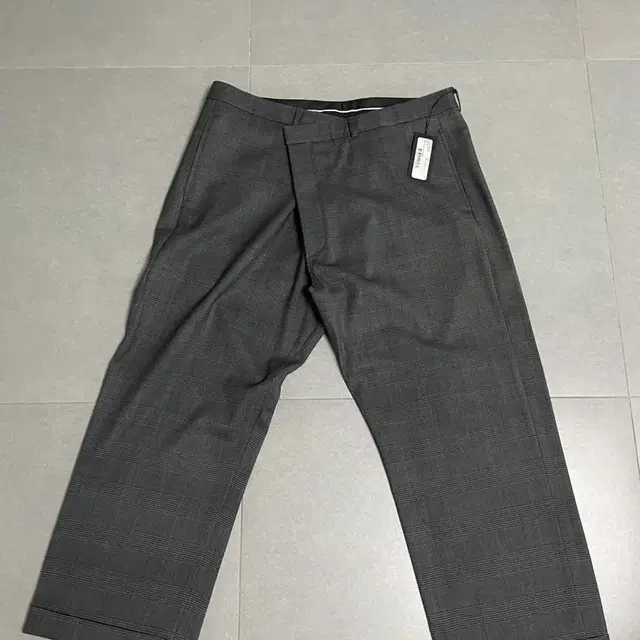 R13 crossover trousers