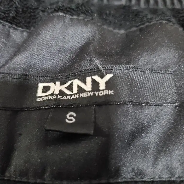 DKNY디케이앤와이 여성 다운패딩코트S