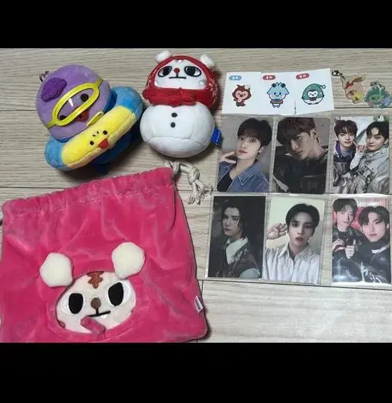 Source)Cravity Photocard & Doll & Pouch WTS