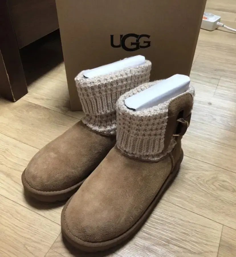 [새상품급/게런티카드o]미국 UGG/ 정가26만원