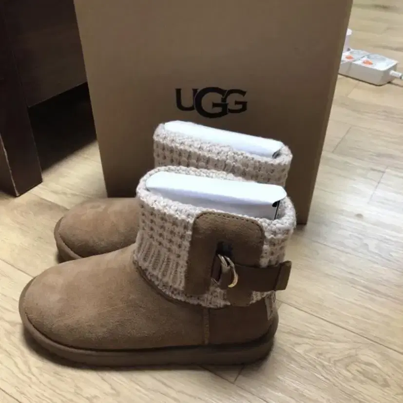 [새상품급/게런티카드o]미국 UGG/ 정가26만원