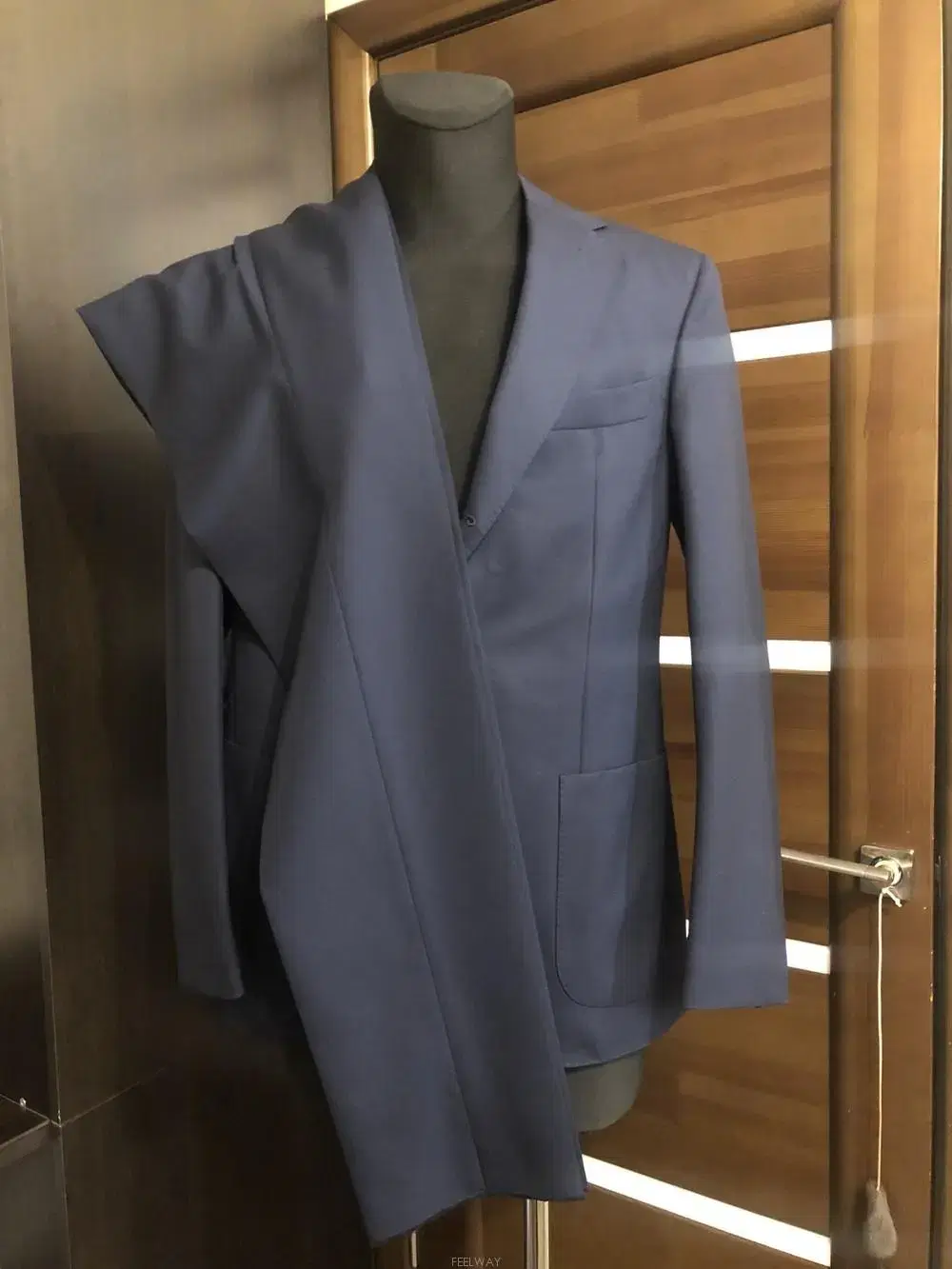 Loro Piana Single-breasted suit in virgin wool, size 48 (International shipping)