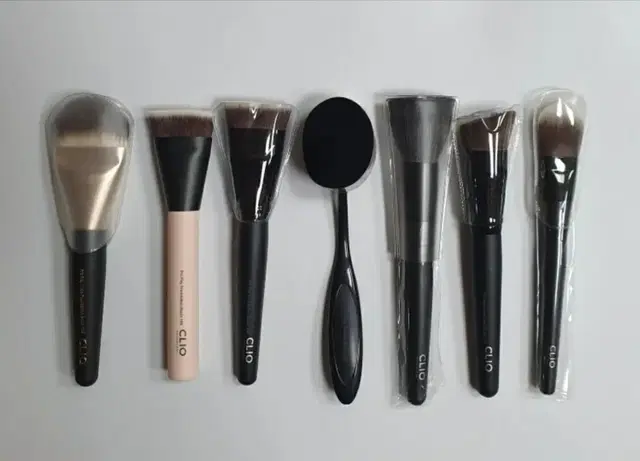 Clio  pro play master brush