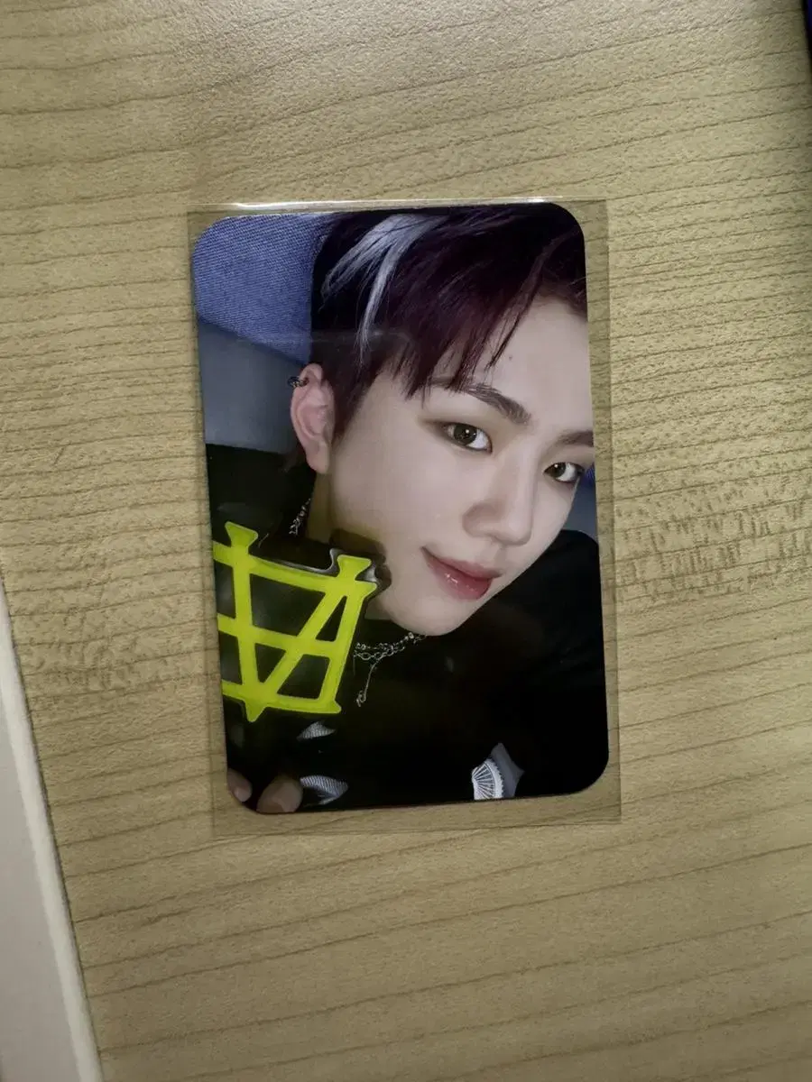 evnne park jihoo playjelly lightstick unreleased photocard