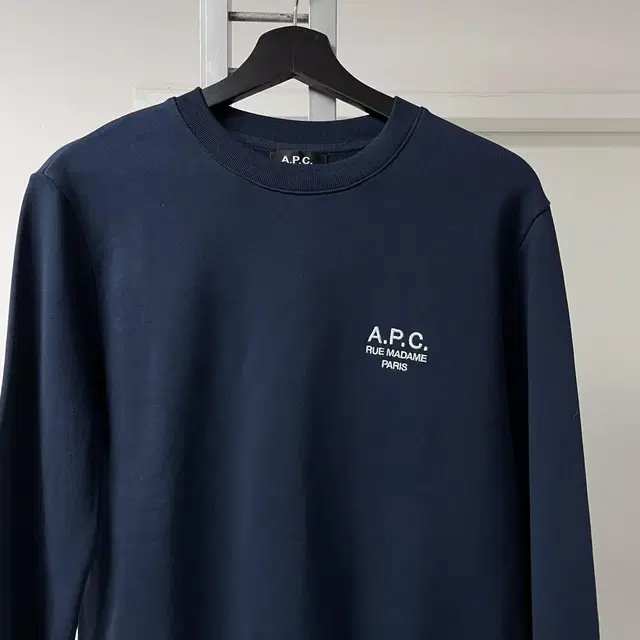 APC 아페쎄 맨투맨 M