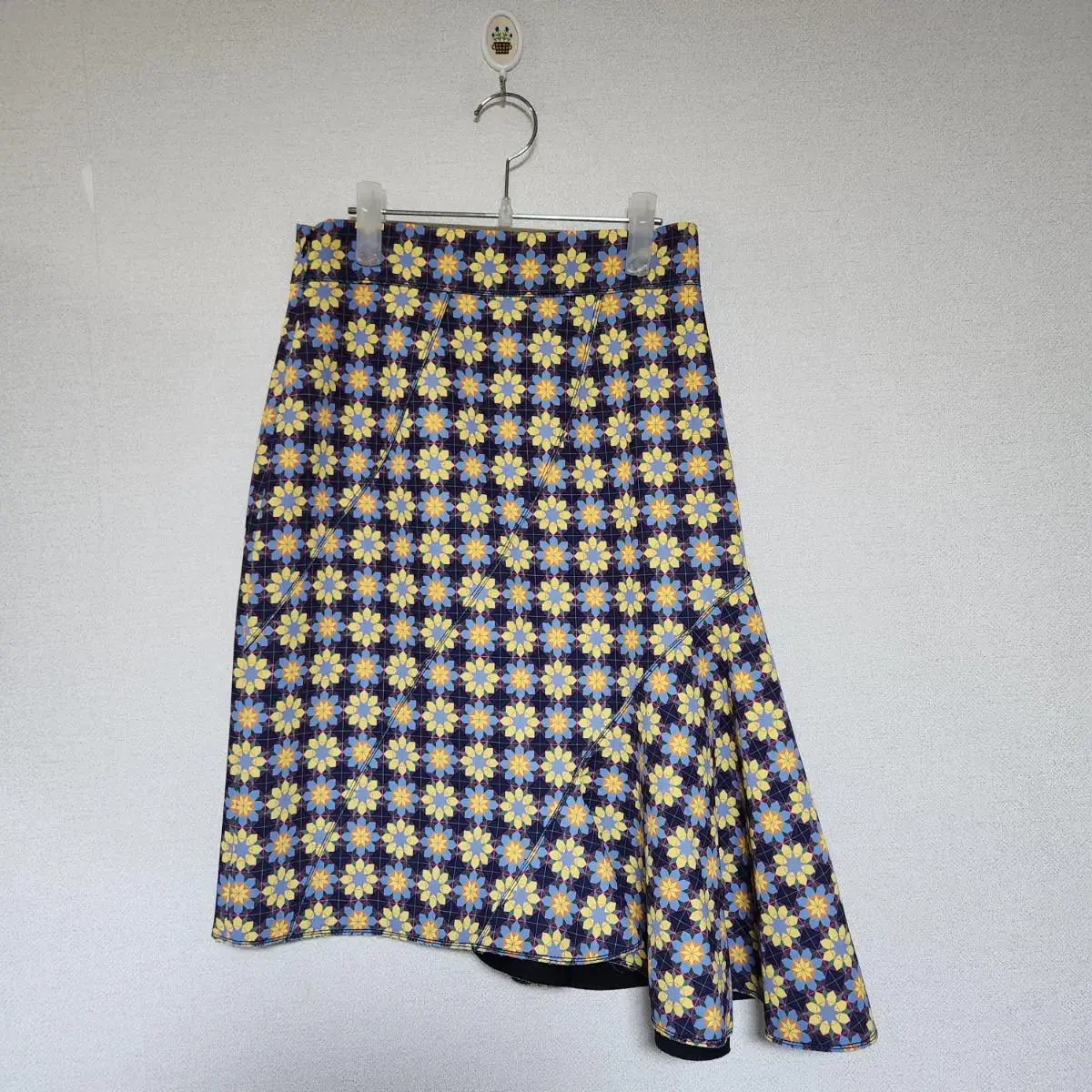 Lucky Shuttle Flower Unbalanced Skirt 36