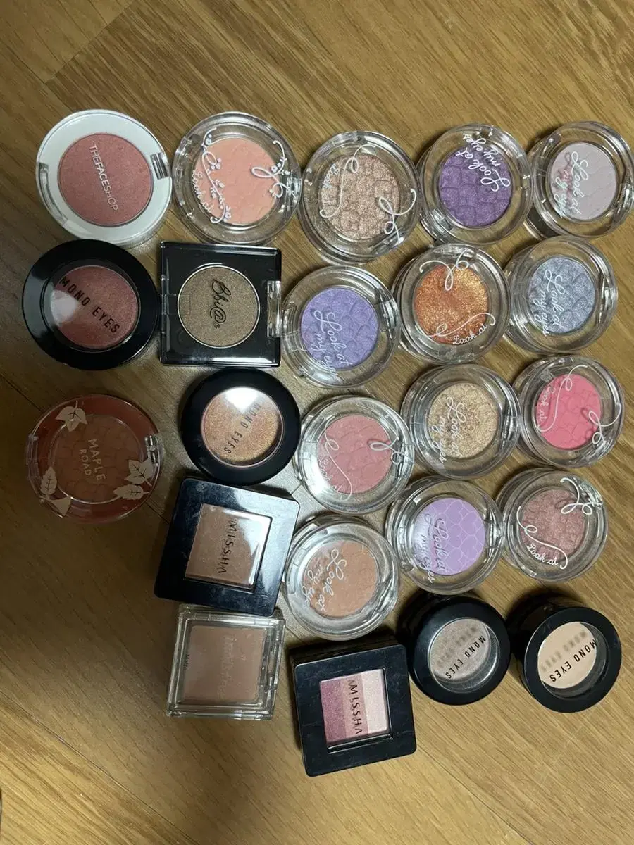 Quick sale on discontinued shadow