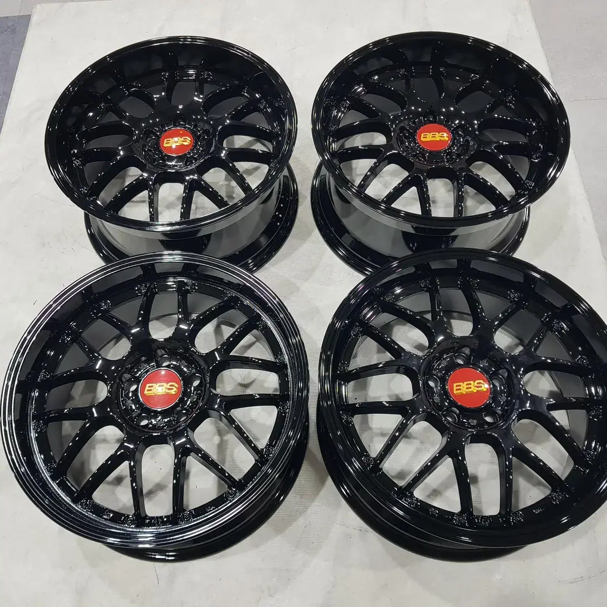 18인치 사제 중고휠 BBS RS-GT 유광블랙 팝니다