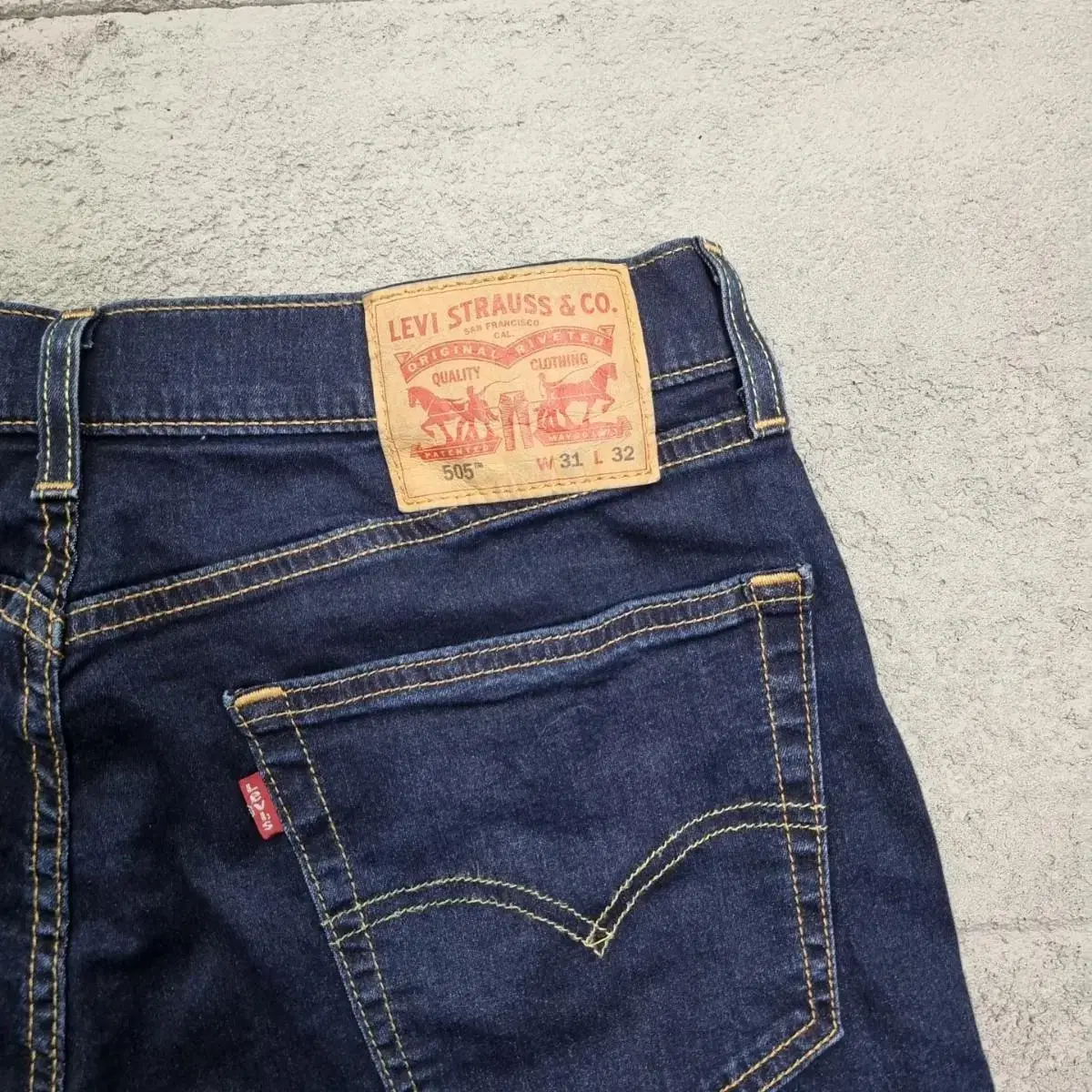 [31] Levi's 505 Tight Straight Fit Denim Pants