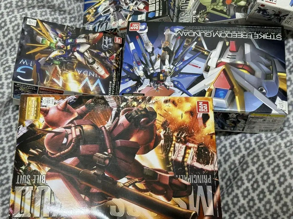 Gundam StarlikeFreedom Zaku MG RG etc.