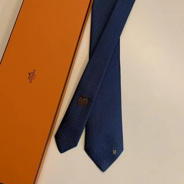 (새상품) 에르메스 명품넥타이 H로고 모노그램 7cm (HERMES)