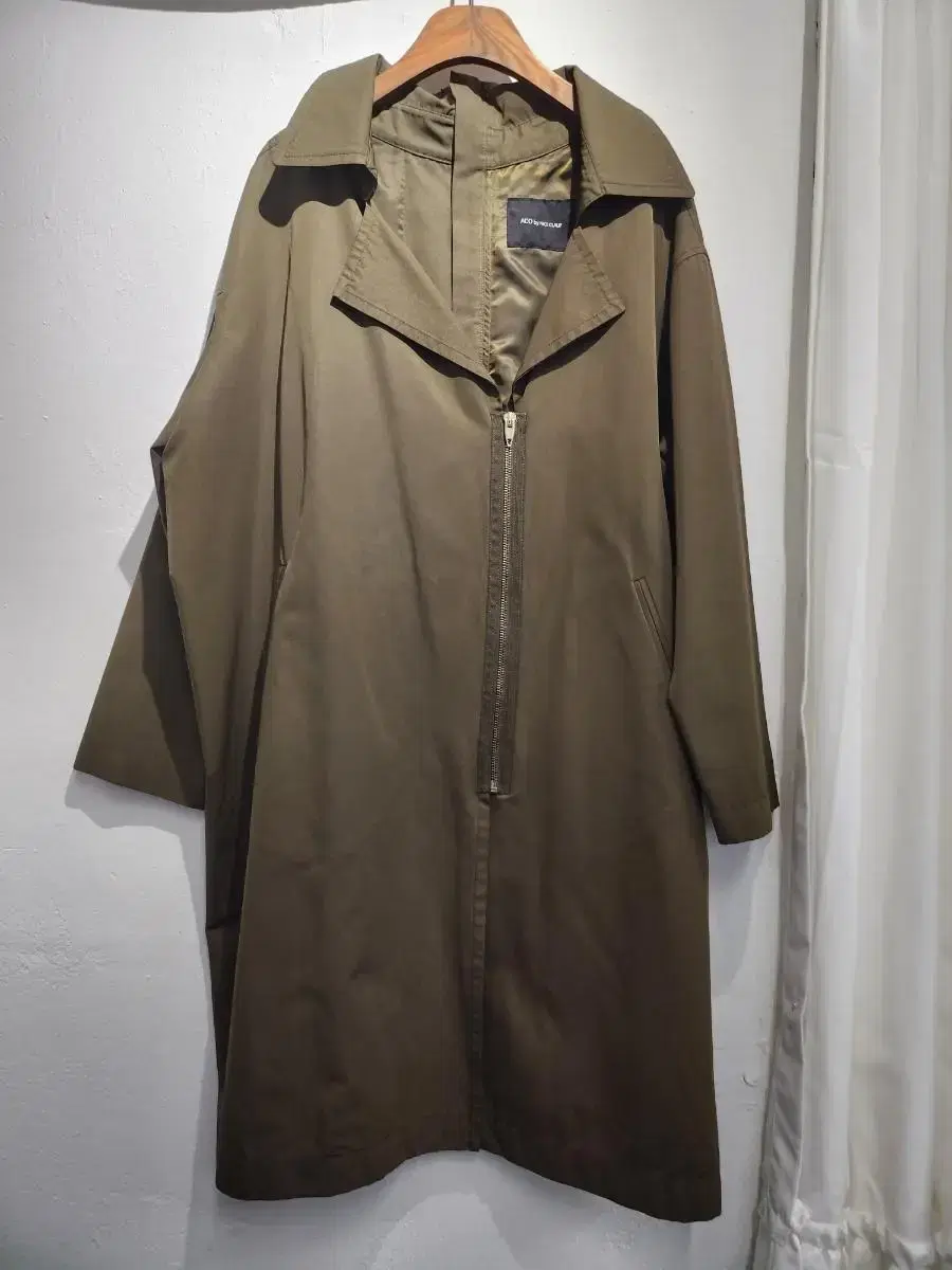 Knickerbocker loose-fit trench jacket