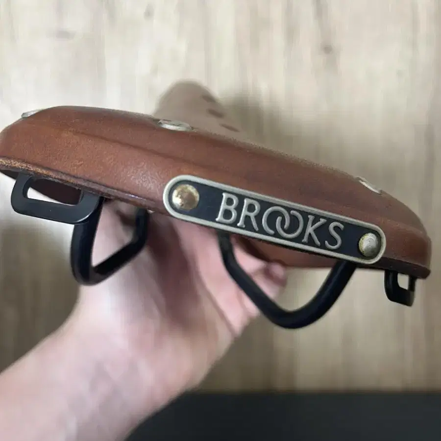 Brooks 가죽 안장