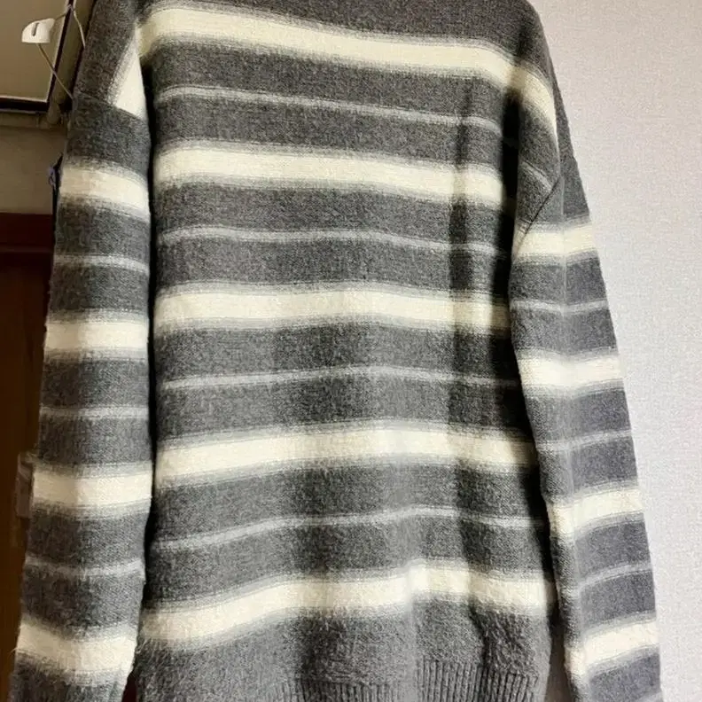 알렌느 GREYCREAM blushed mohair stripe knit