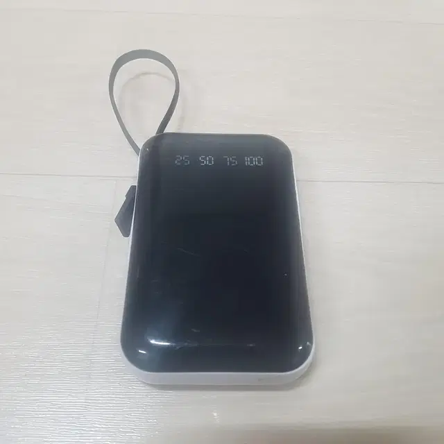 보조배터리 4in1 10,000mah(5핀, C타입, 8핀, USB겸용)