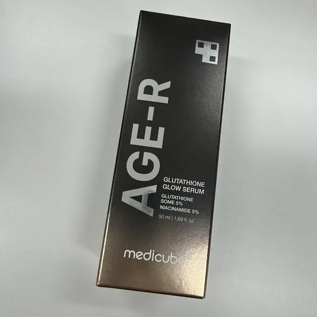 메디큐브 에이지알 글루타치온 글로우 앰플 50ml 새상품 입니다  반값택