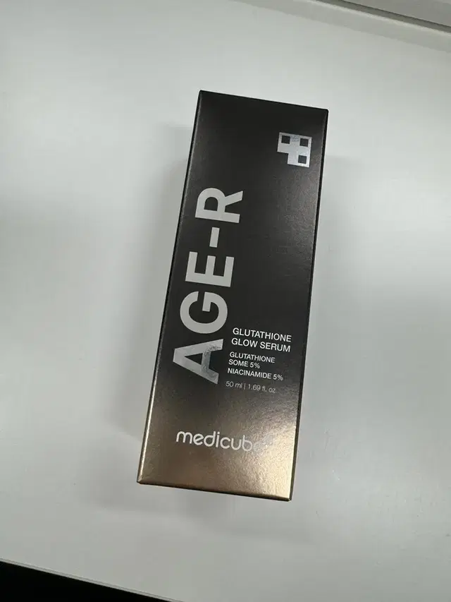 메디큐브 에이지알 글루타치온 글로우 앰플 50ml 새상품 입니다  반값택