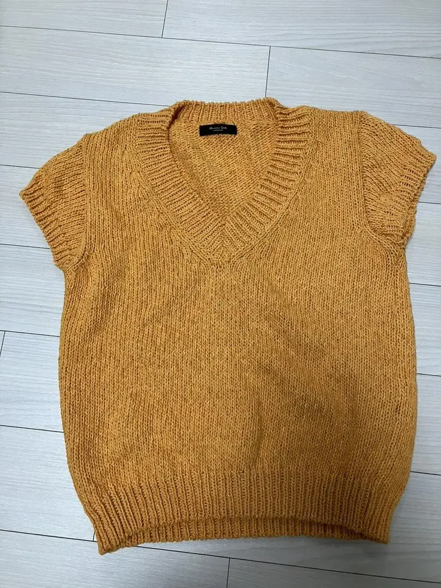 New) Massimo Dutti Knit