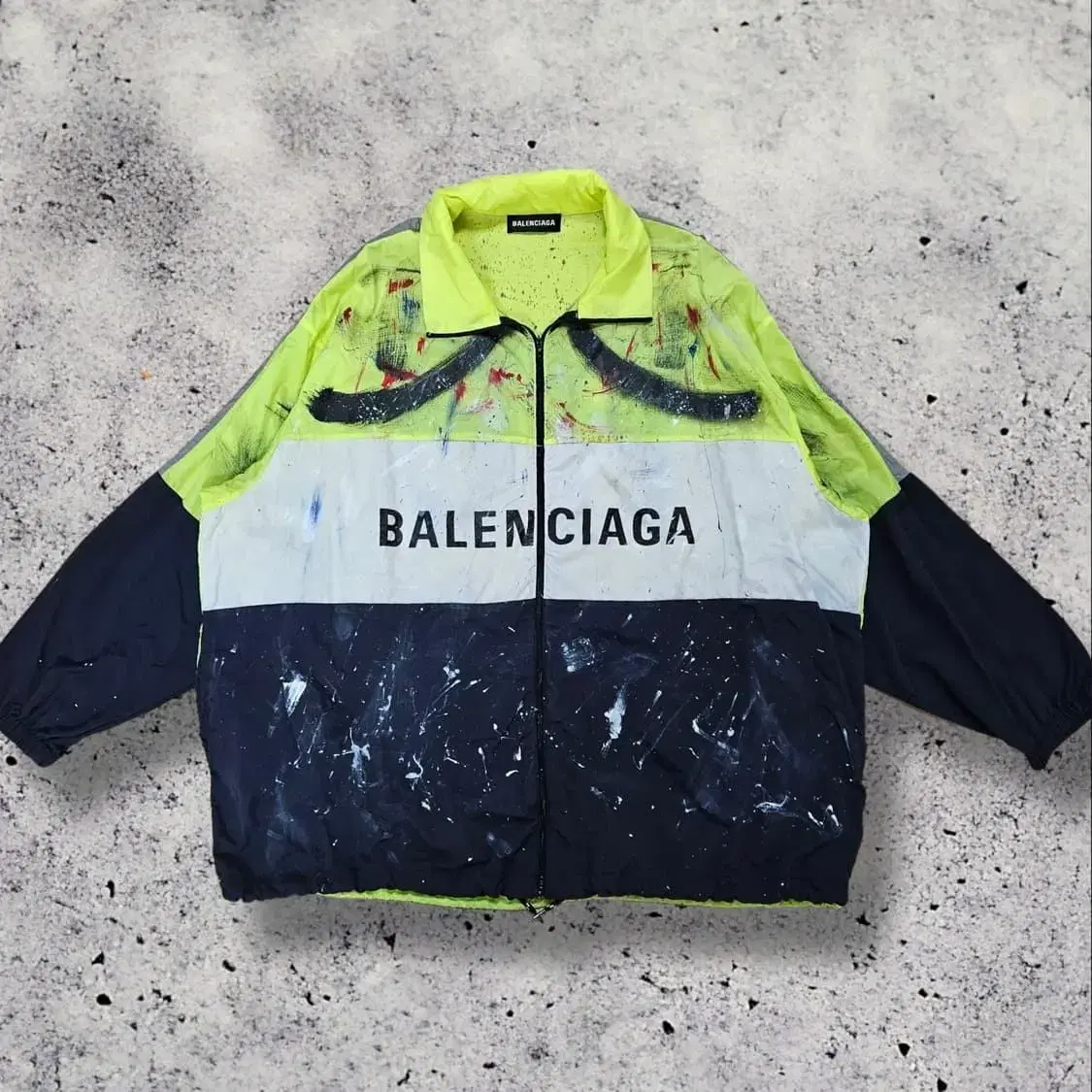 발렌시아가 Balenciaga 페인트 커스텀 바람막이