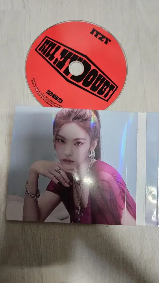 itzy unsealed album for sale (photocard included)