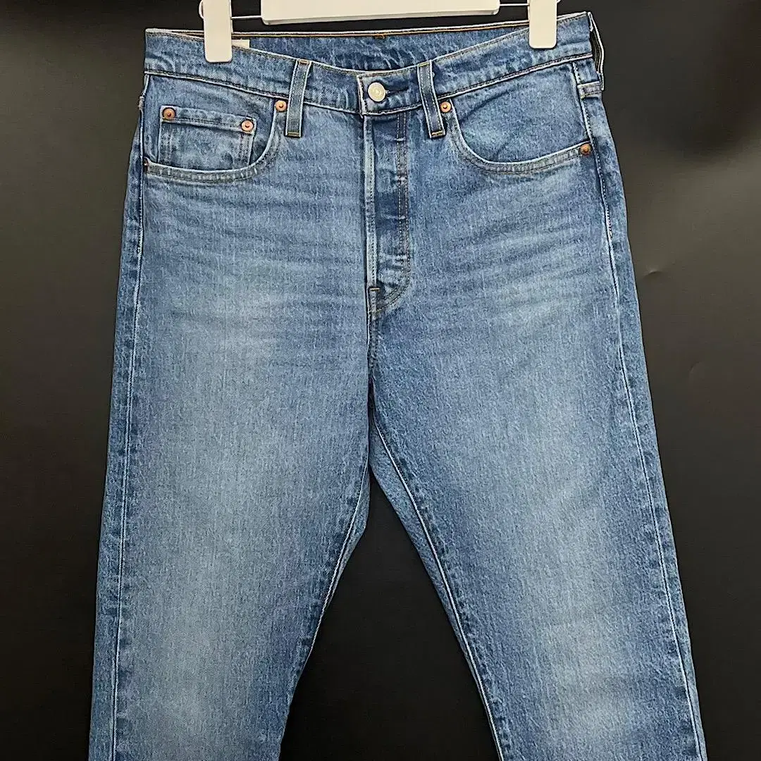 (29 inches)Vintage Levi's 501 Jeans LE252