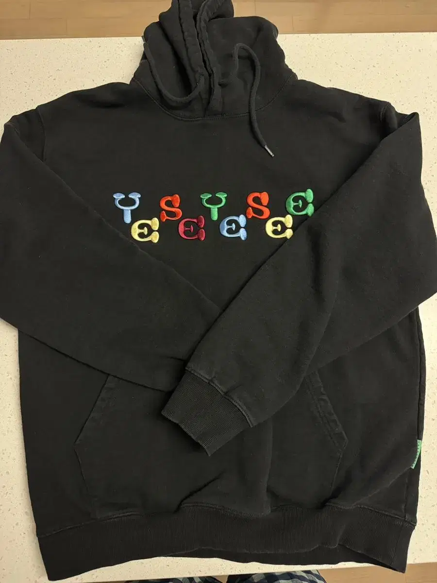 YesIsC hoodie sells