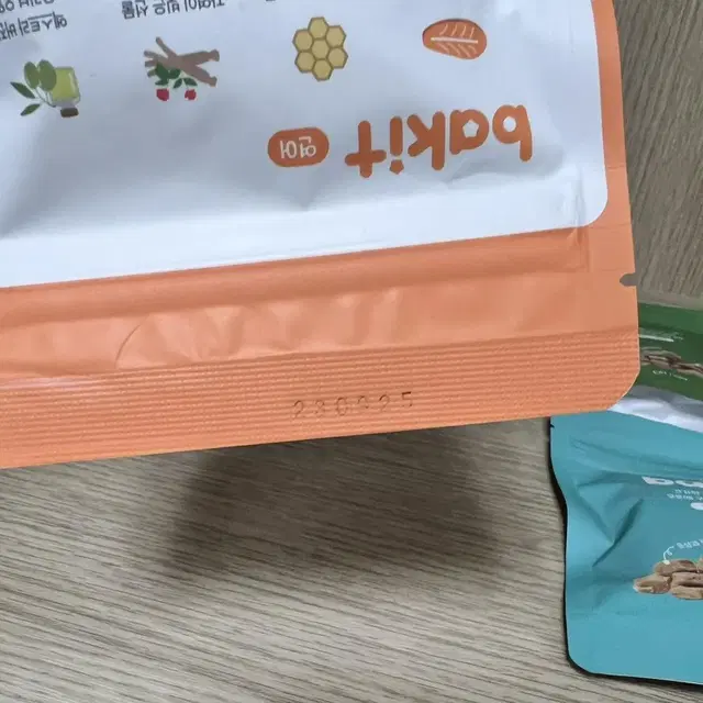 고양이간식 포옹 베이킷