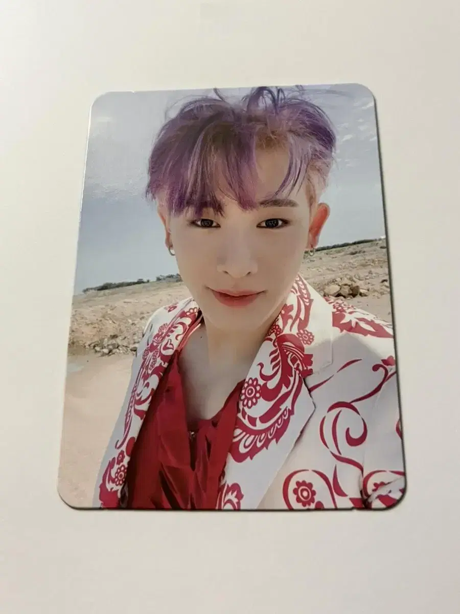 Follow the arc photocard to sell!