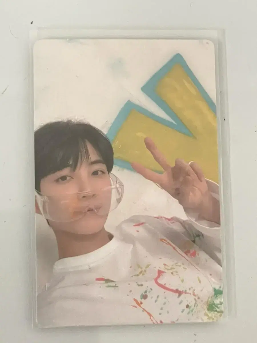 Fei the Sun paints jeonghan sells