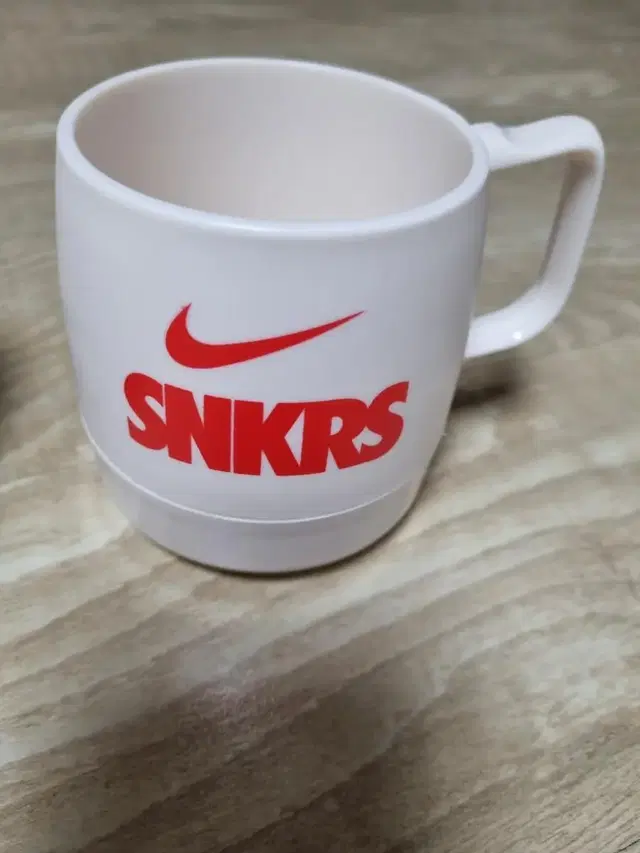 헬리녹스 x 나이키 SNKRS 4주년 다이넥스 머그 컵