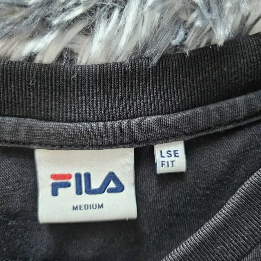 휠라 fila 루즈핏 라운드티셔츠 반팔티셔츠 M